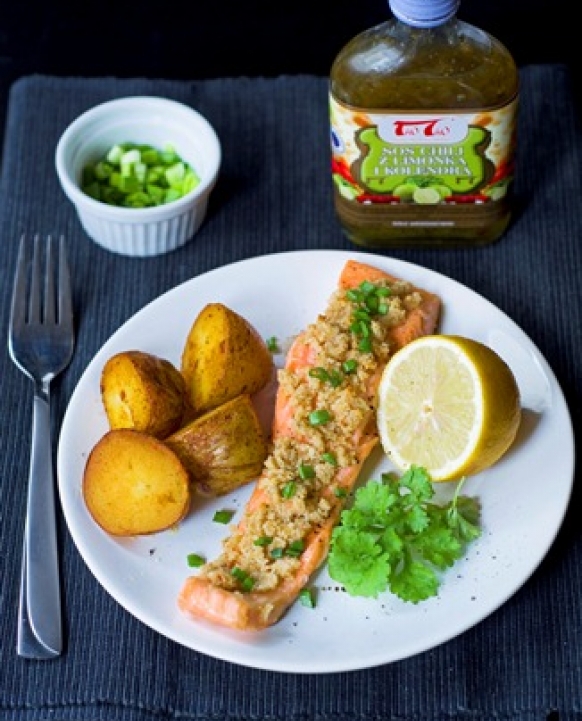 Breaded salmon with TaoTao chili sauce with lime and coriander (serves 2)