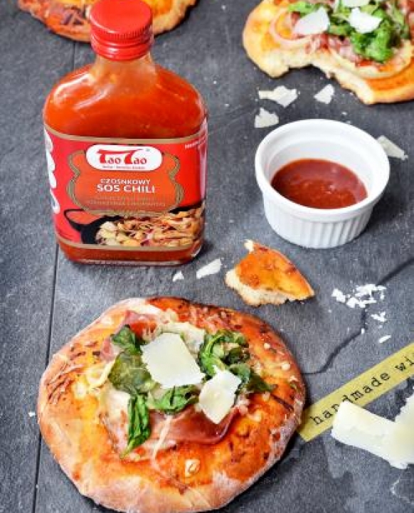 Pizzerinki z czosnkowym sosem chili TaoTao