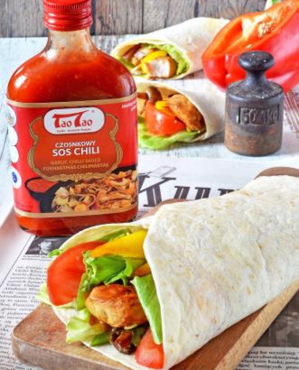 Wrapy z kurczakiem i czosnkowym sosem chili TaoTao